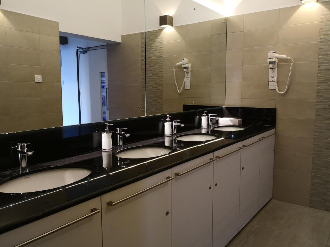 קולומבו The Capsule Hotel מראה חיצוני תמונה